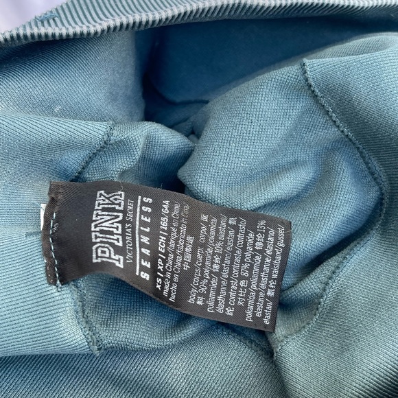 2 Piece Seamless Workout Outfit - Picture 6 of 9